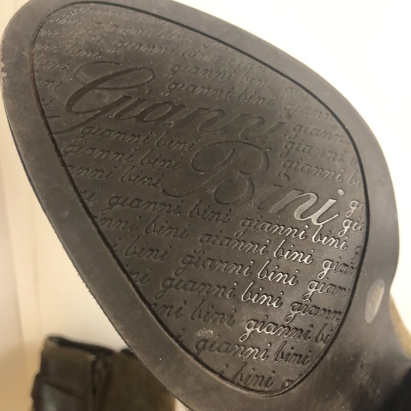 NEW! Gianni Binni khaki suede bootie - Picture 5 of 9